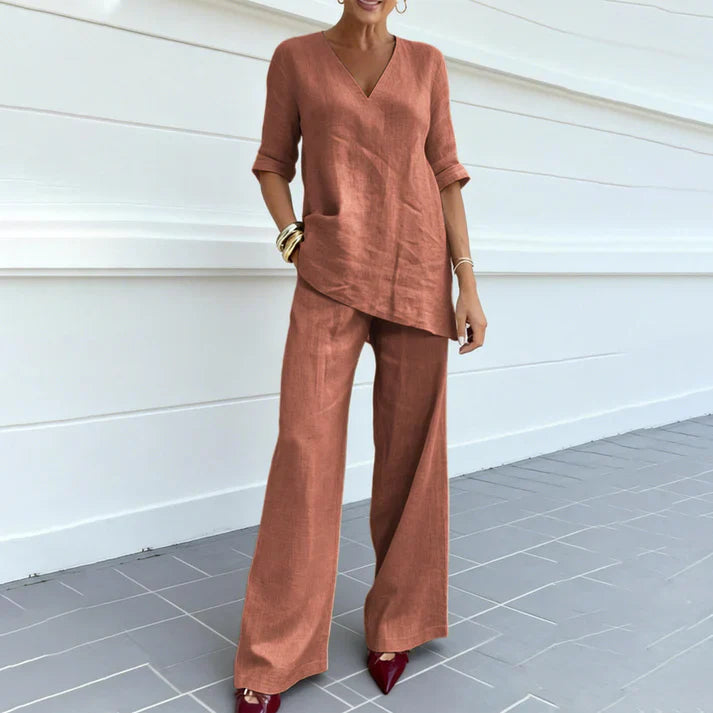 Conjunto MARIA INÉS, de dos piezas.