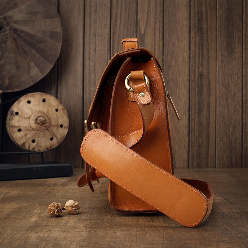Bolsos ROMA cruzados de cuero curtido vegetal hechos a mano para hombre.