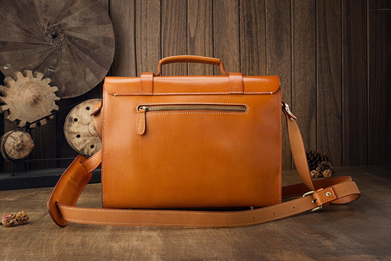 Bolsos ROMA cruzados de cuero curtido vegetal hechos a mano para hombre.