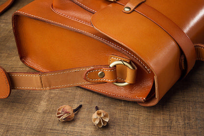 Bolsos ROMA cruzados de cuero curtido vegetal hechos a mano para hombre.