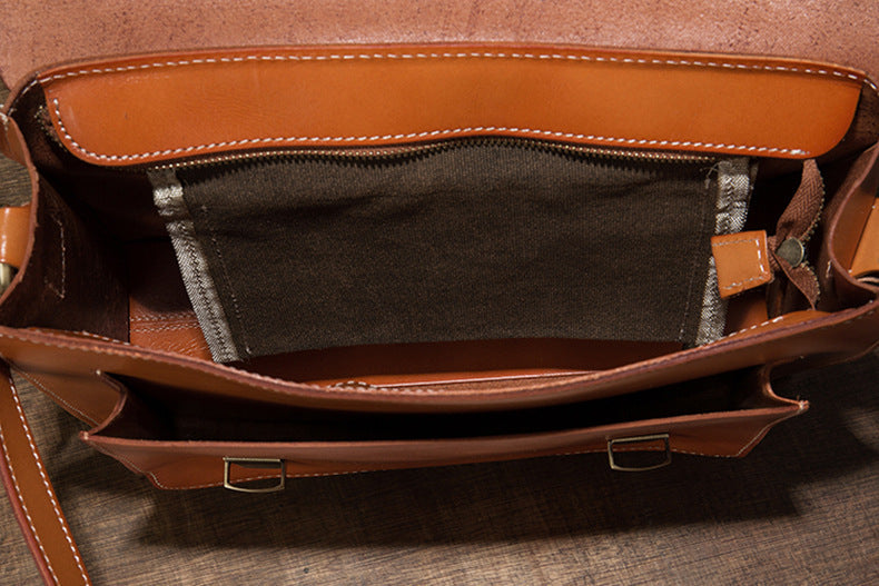 Bolsos ROMA cruzados de cuero curtido vegetal hechos a mano para hombre.