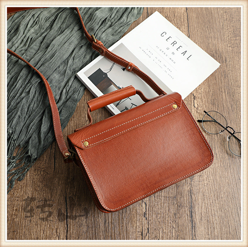 Bolso bandolera MILI Cambridge de cuero curtido vegetal hecho a mano
