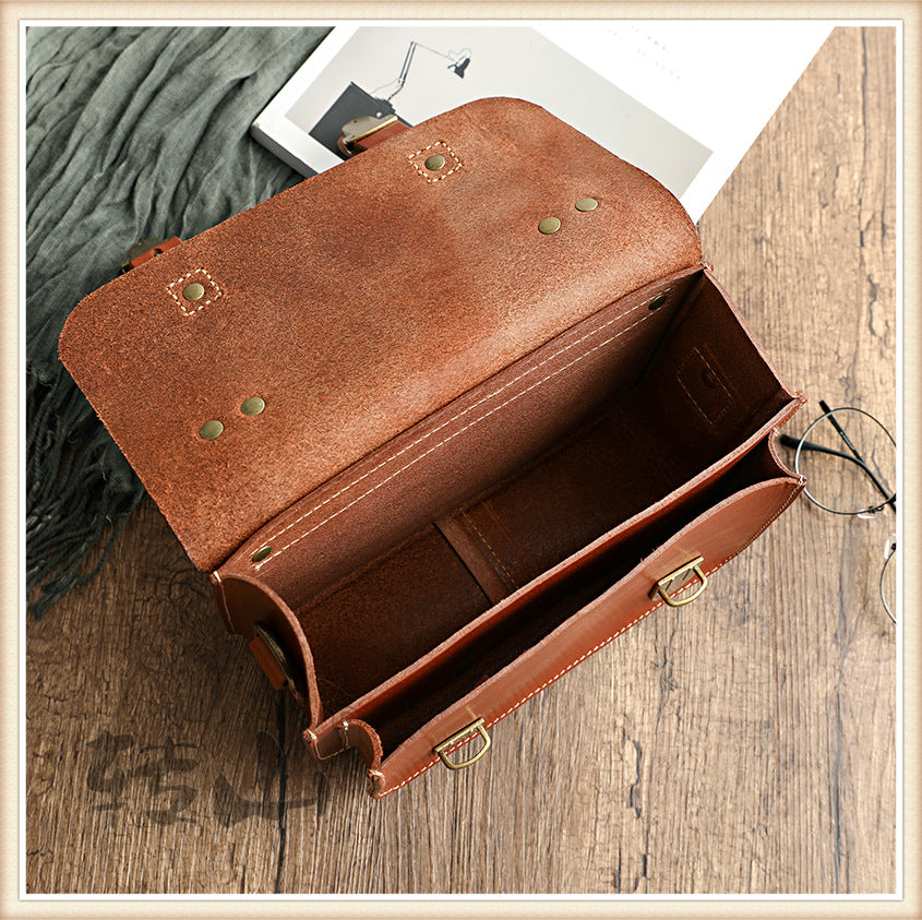 Bolso bandolera MILI Cambridge de cuero curtido vegetal hecho a mano