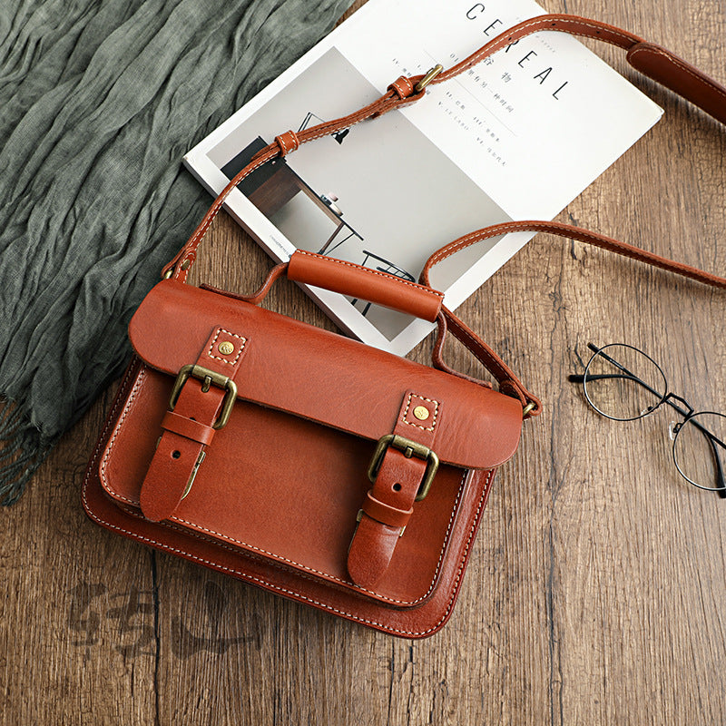 Bolso bandolera MILI Cambridge de cuero curtido vegetal hecho a mano