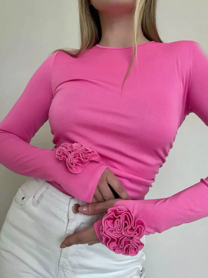 Camiseta ROCIO, con flores en la manga, hermosa, romántica y delicada.