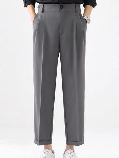 Pantalón YORK de corte recto con pinzas, básico y liso de hombre.