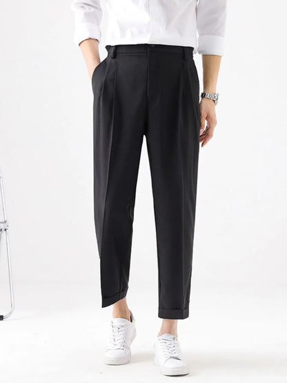 Pantalón YORK de corte recto con pinzas, básico y liso de hombre.