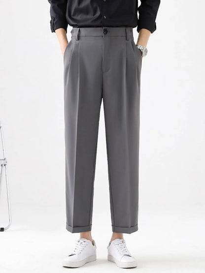 Pantalón YORK de corte recto con pinzas, básico y liso de hombre.