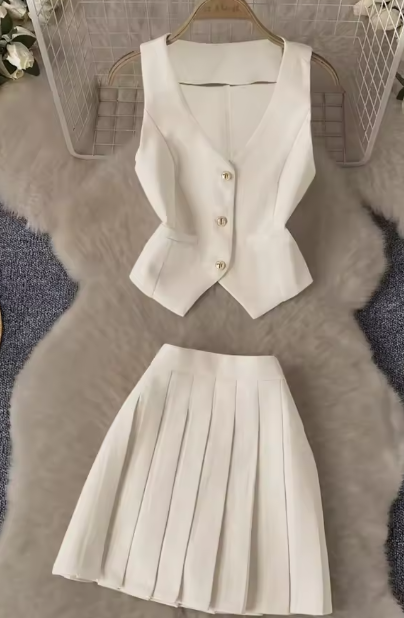 Conjunto POLI de 2 piezas, chaleco y falda.