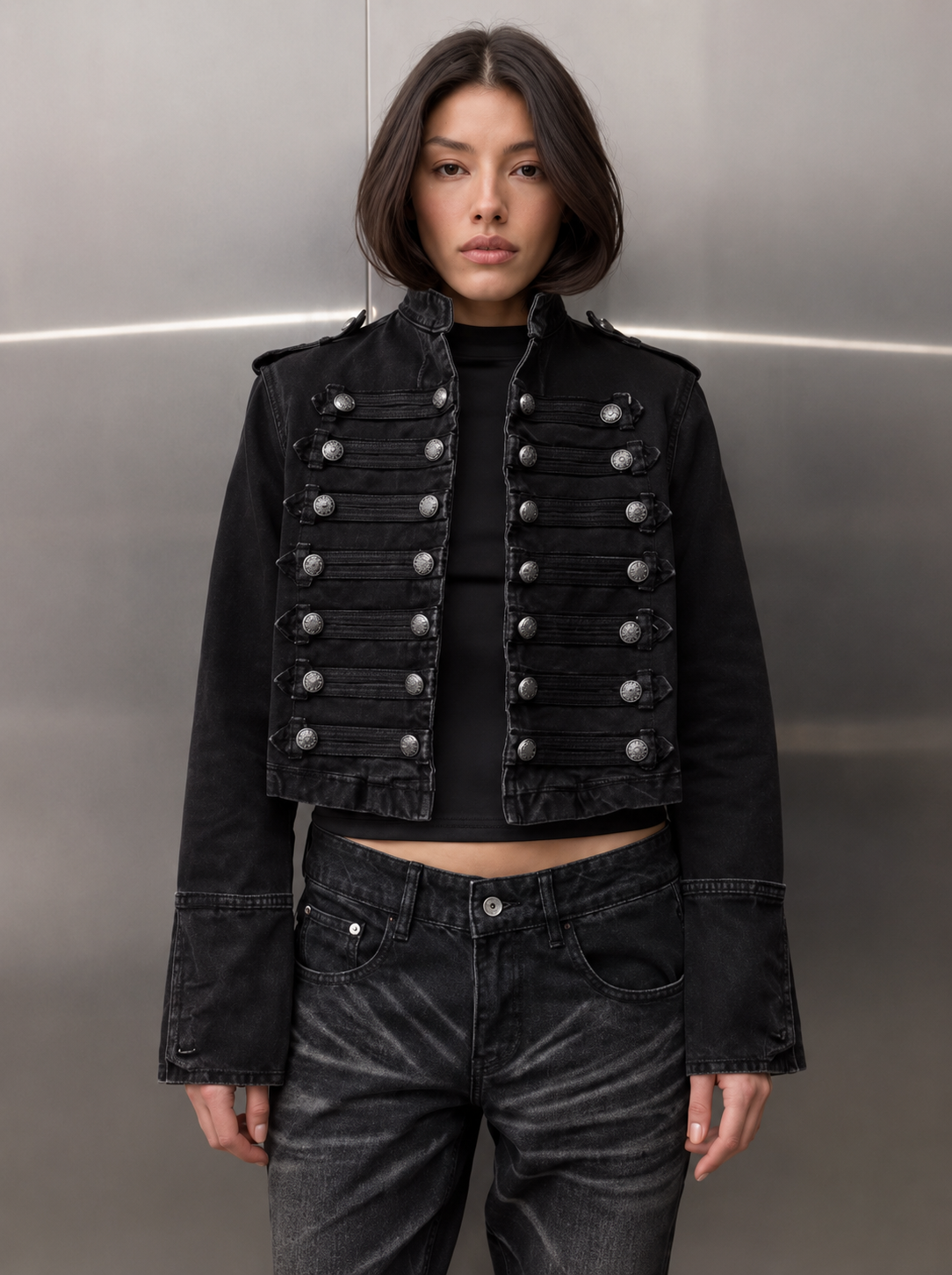 Chaqueta SOLANA estilo militar de denim, mezclilla.