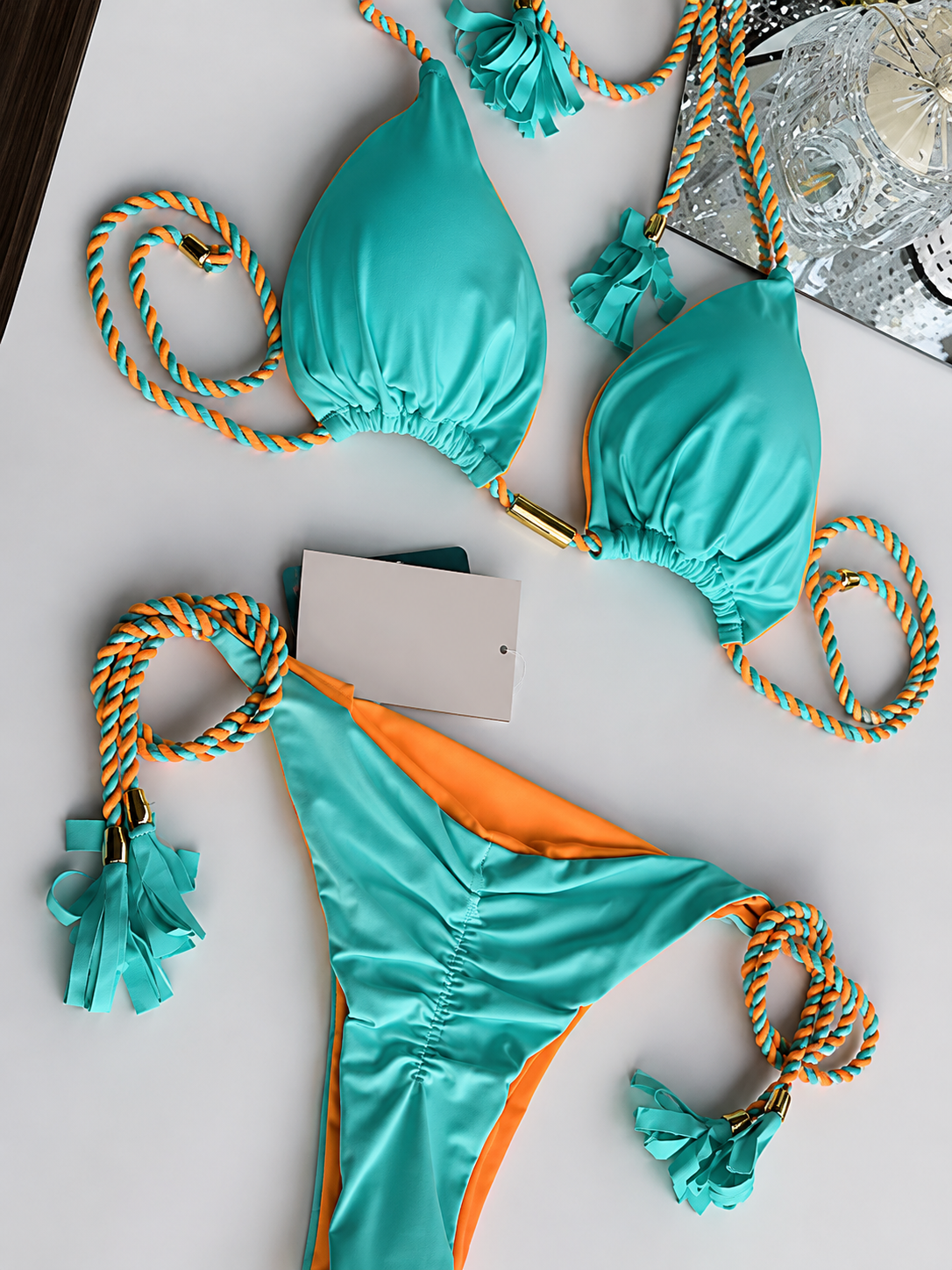 Bikini DUAL CANDY, con tirantes ajustables.