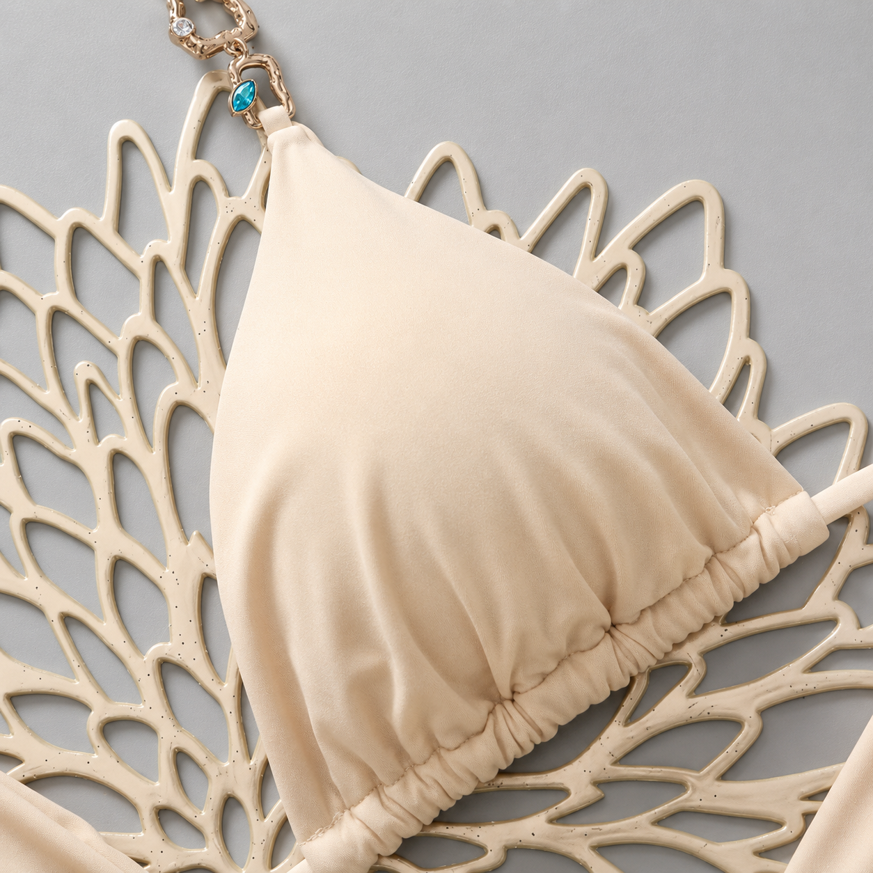 Micro Bikini AMANDA 2026, estilo brasileño sexy con Push-Up, cuello halter.