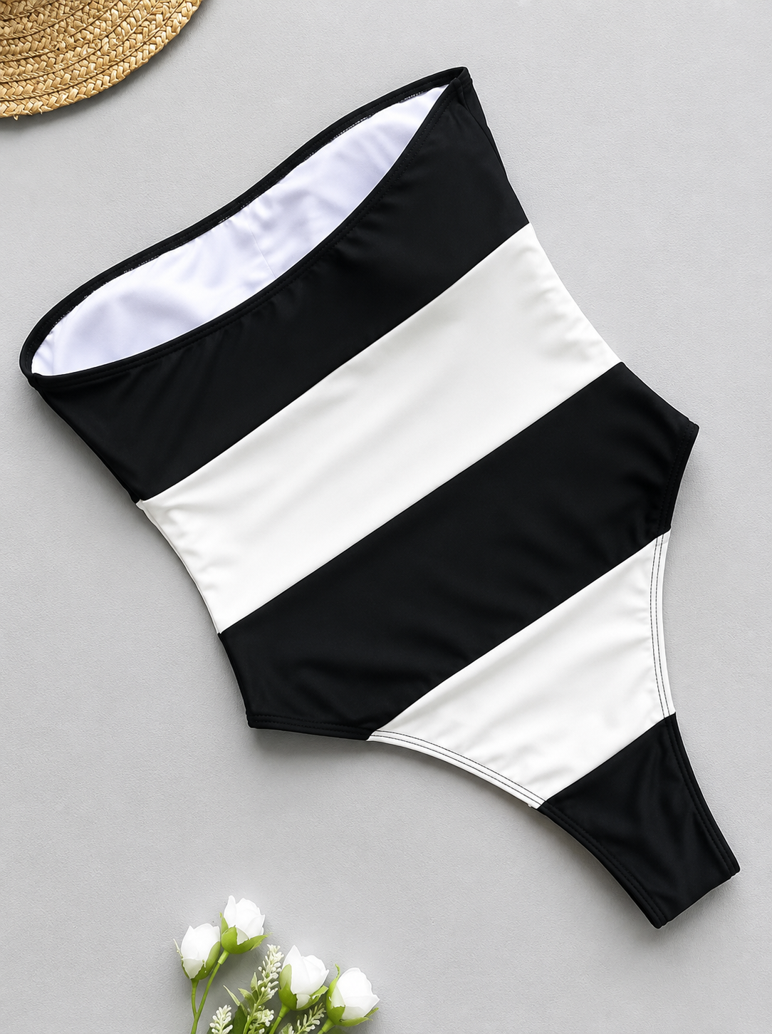 Traje de baño MONACO de 1 pieza a rayas, blanco y negro.