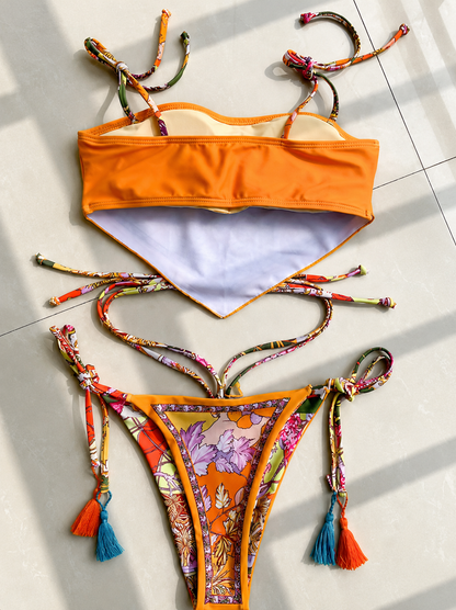 Conjunto de bikini SELVA con estampado floral.