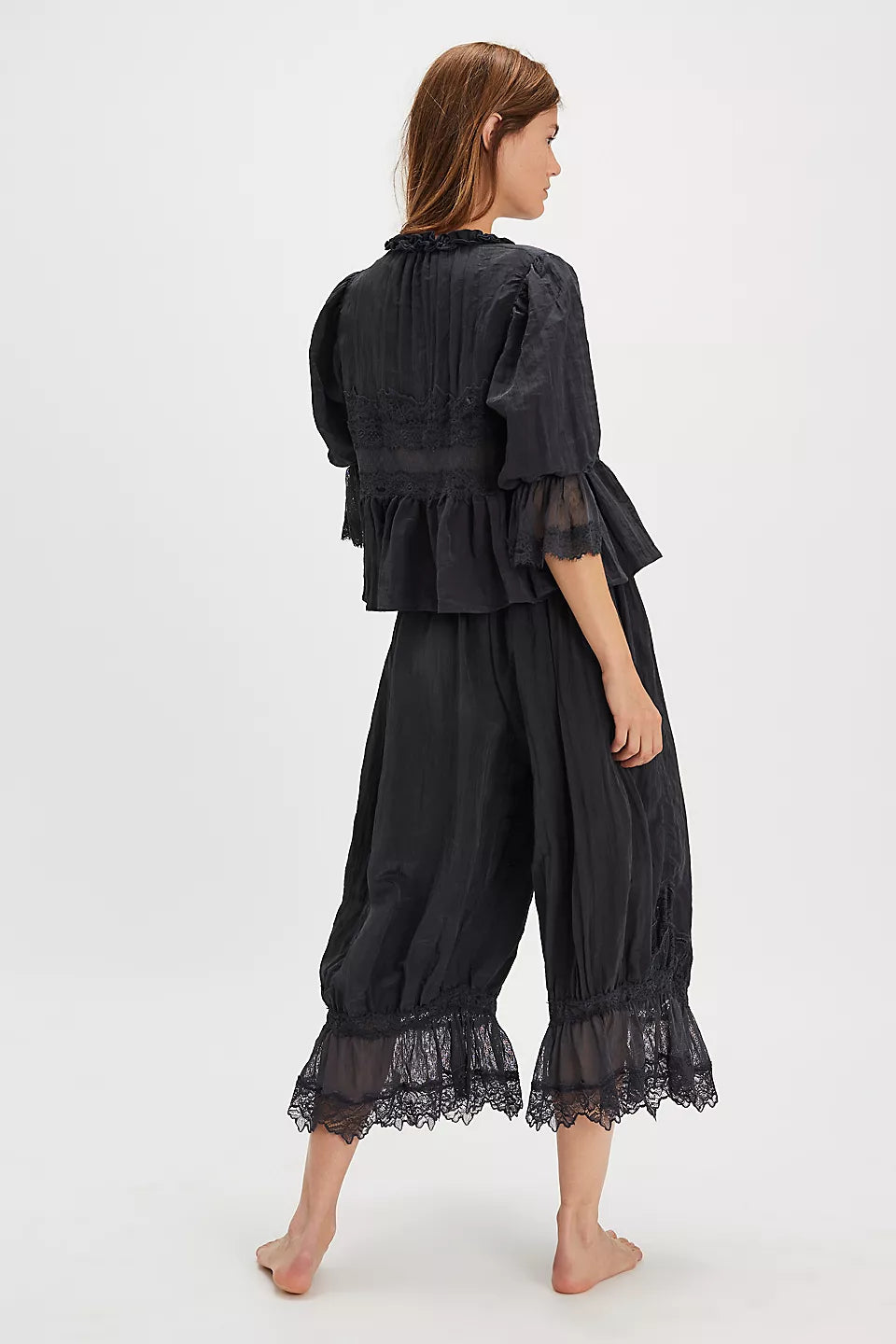 Pantalón bombacho DELFINA, tipo aladino. Tendencia 2026