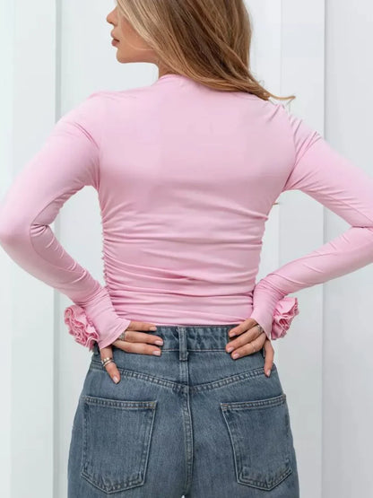 Camiseta ROCIO, con flores en la manga, hermosa, romántica y delicada.