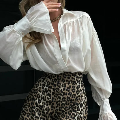 Camisa blusa BIANCA, con volantes, liviana, elegante, manga larga.