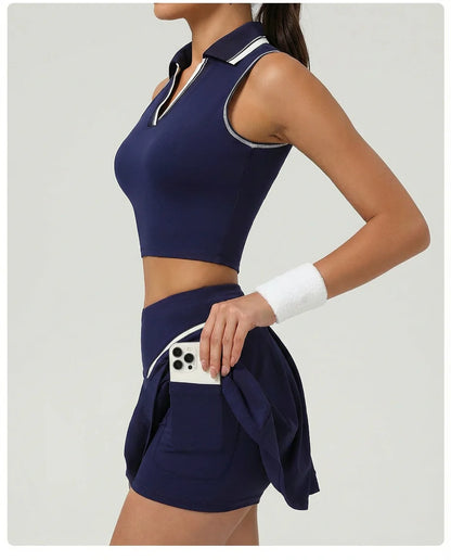 Conjunto deportivo ARALUZ, tenis, top y falda.
