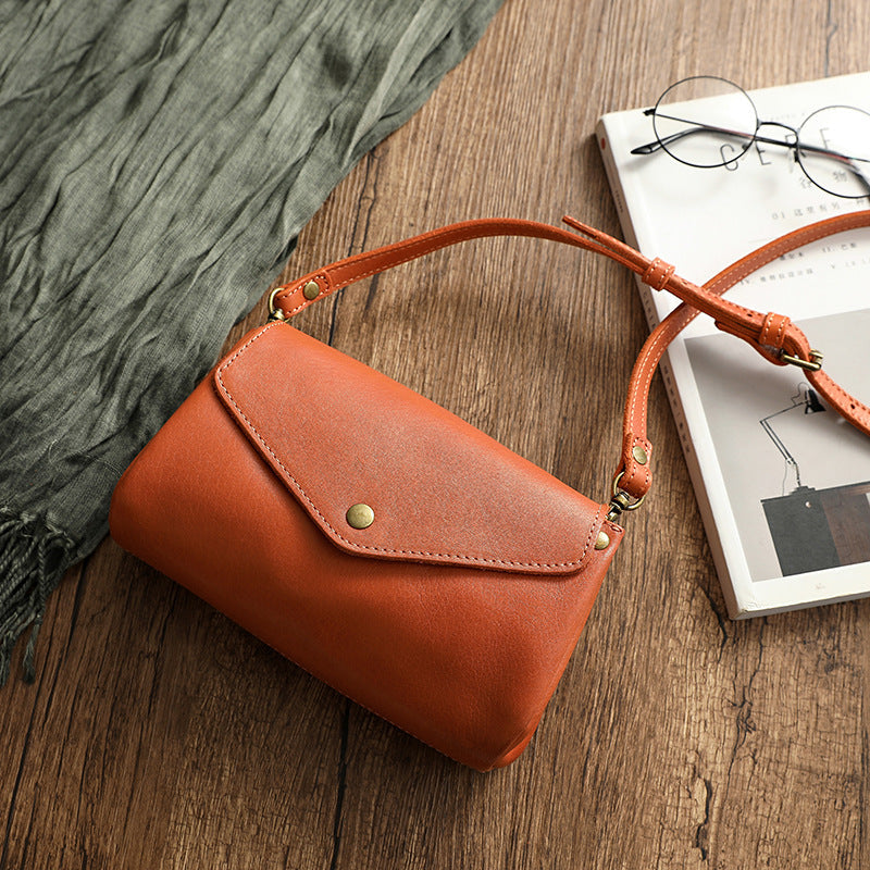 Bolso JAZ pequeño de piel curtida vegetal para mujer.