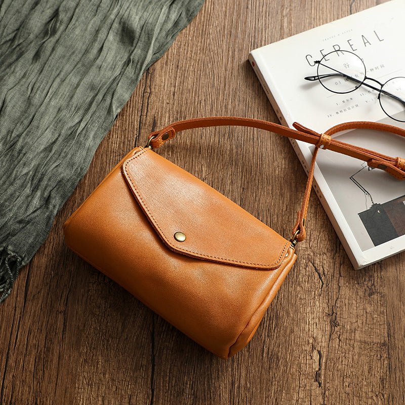Bolso JAZ pequeño de piel curtida vegetal para mujer.
