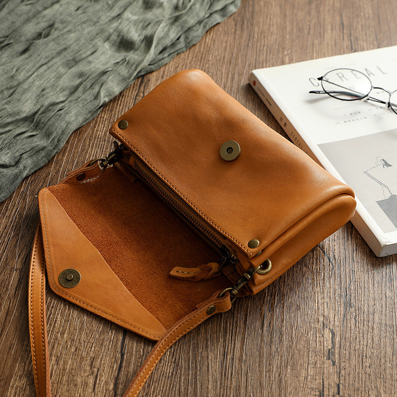 Bolso JAZ pequeño de piel curtida vegetal para mujer.