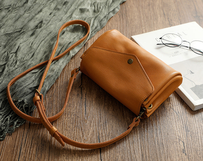 Bolso JAZ pequeño de piel curtida vegetal para mujer.