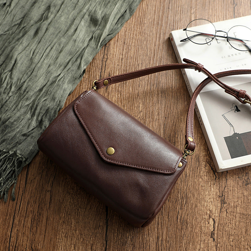 Bolso JAZ pequeño de piel curtida vegetal para mujer.