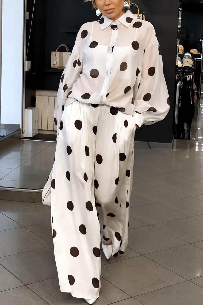 Conjunto TINA, de dos piezas, diseño lunares.