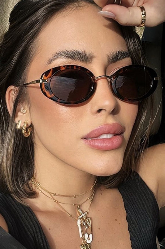 Gafas de sol ovaladas de estilo retro