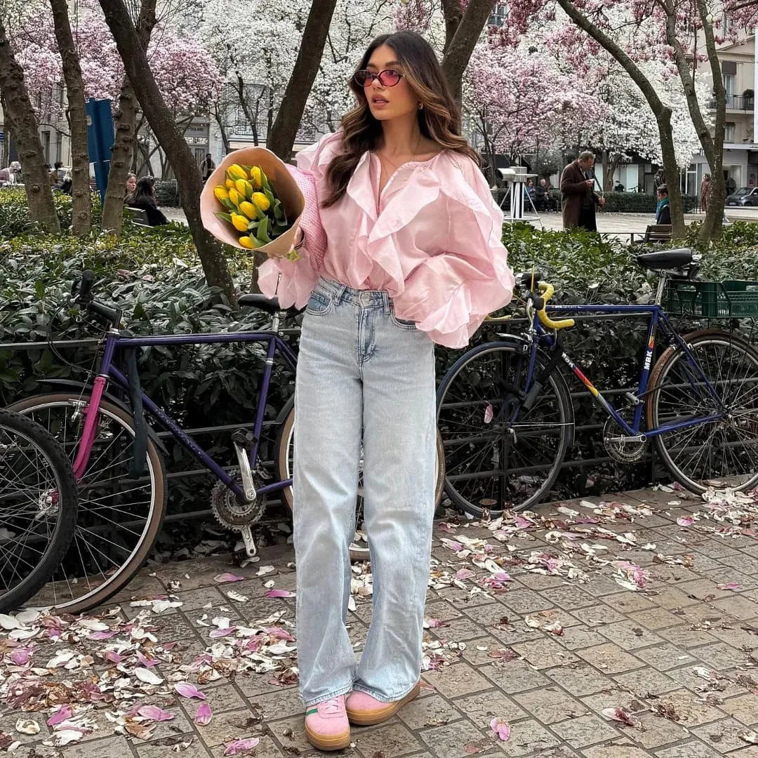 Camisa blusa FLORA, con volantes, tendencia 2026.