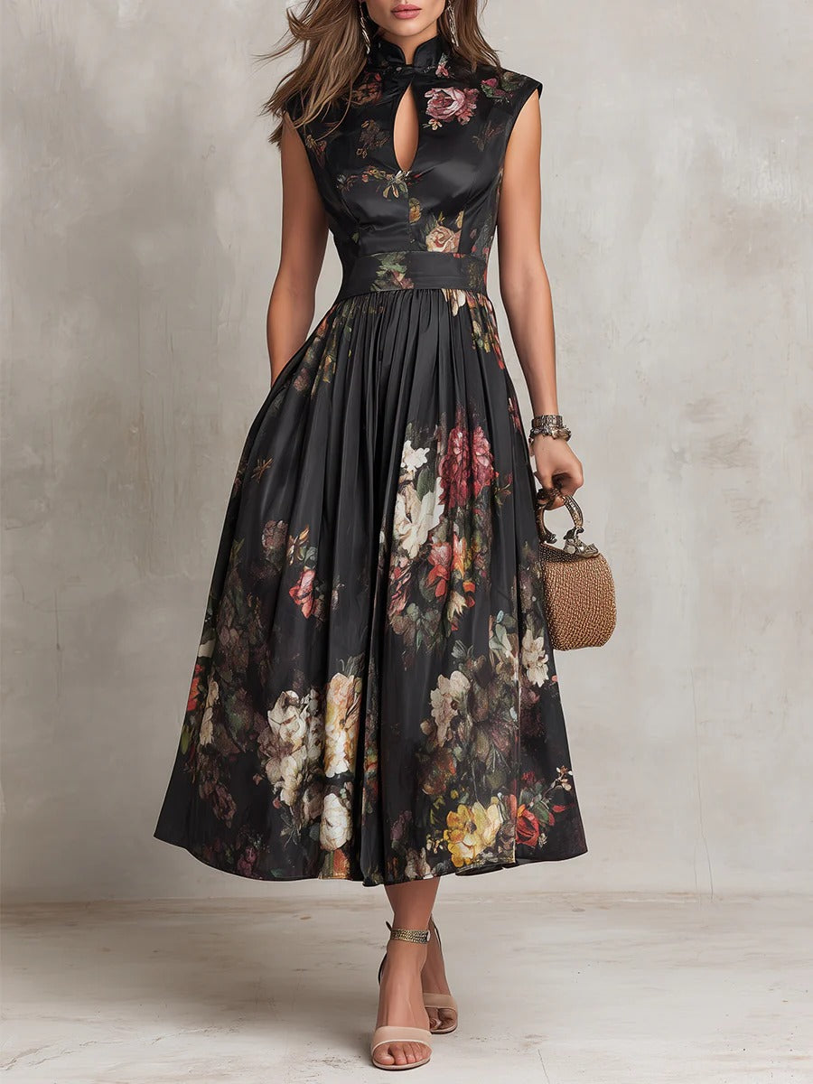 Midi vestido ELEGANCIA ORIENTAL de satén plisado con escote en forma de ojo de cerradura.