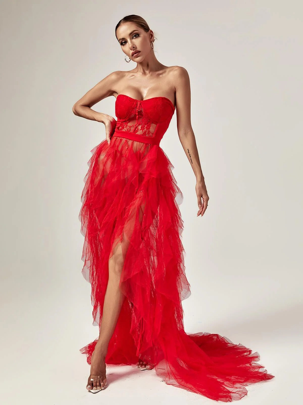 Vestido IRINA, largo de tul.