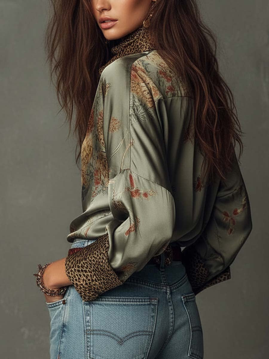 Camisa CARISMA de satén con estampado floral y botones, con ribete de leopardo.