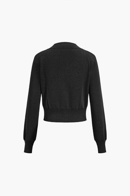 Conjunto ATELIER de top corto de punto abotonado y falda larga.