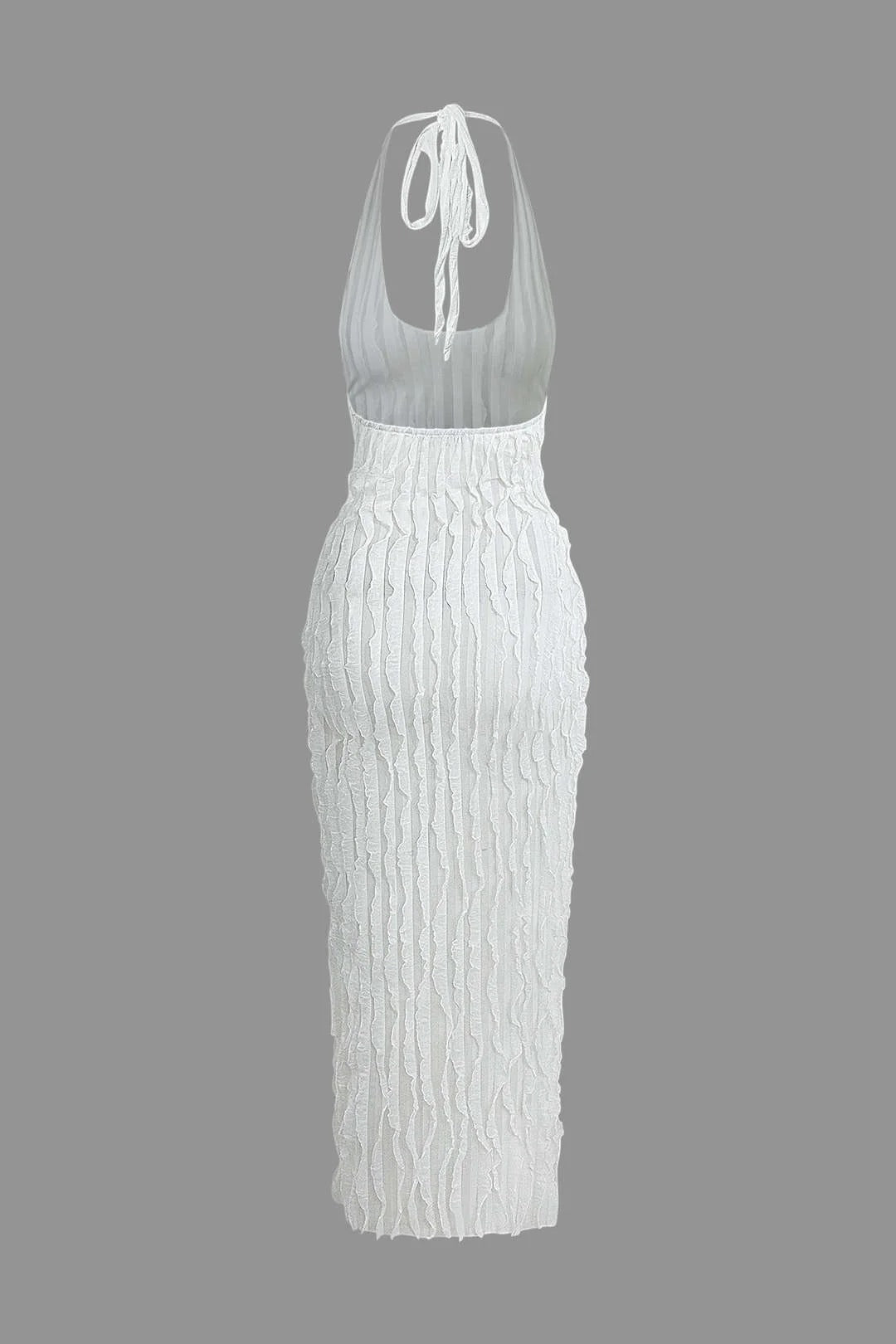 Vestido Maria largo sin espalda con escote halter y textura de volantes transparentes.