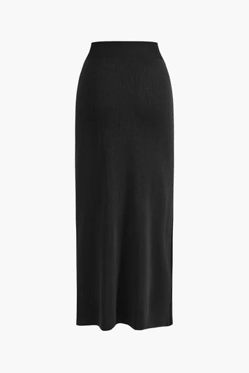 Conjunto ATELIER de top corto de punto abotonado y falda larga.