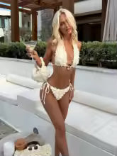 Conjunto de bikini PAULA de flores 3D.
