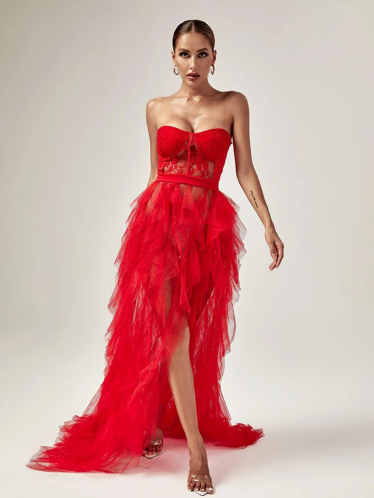 Vestido IRINA, largo de tul.