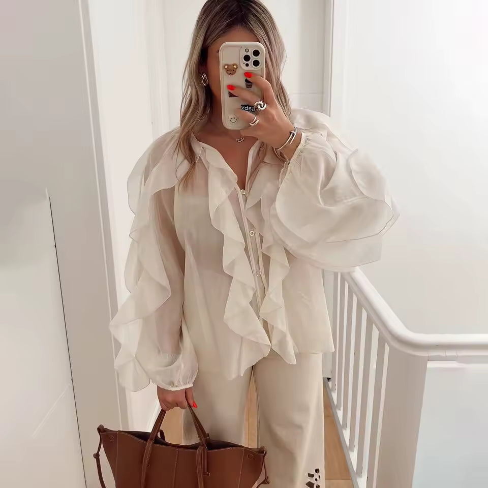 Camisa blusa FLORA, con volantes, tendencia 2026.