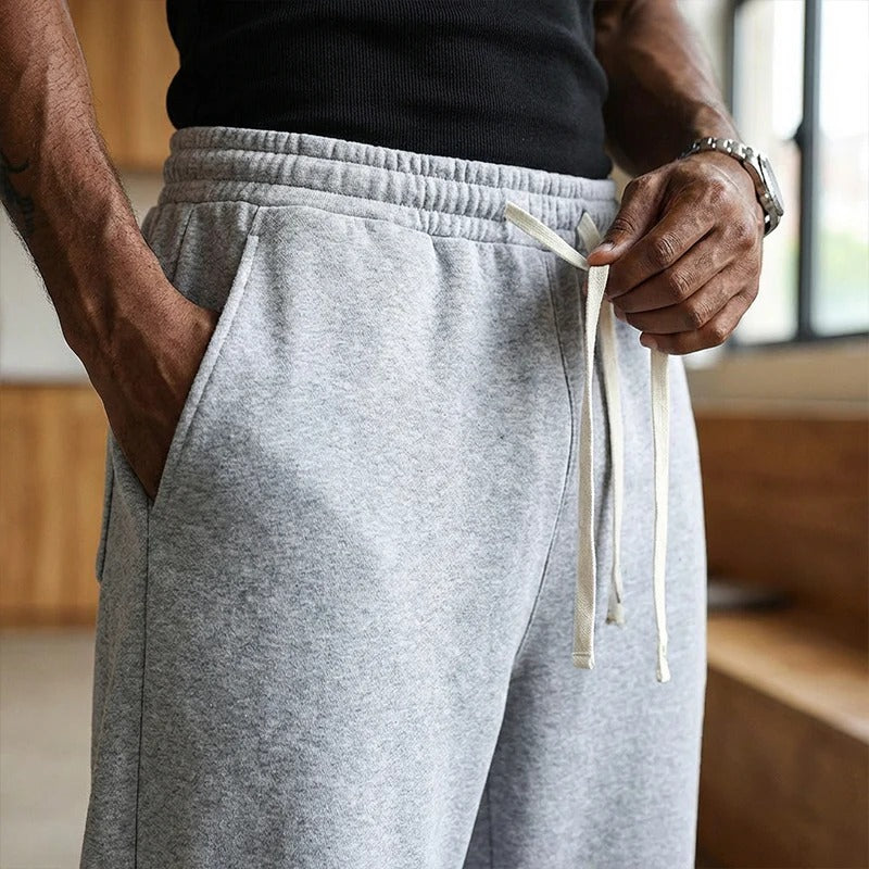 Jogger RELAX, recto, casual y cómodo para hombres, con cordón ajustable.