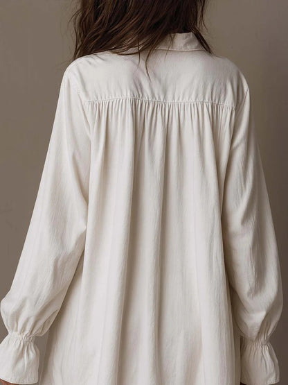 Minivestido MILAGROS de manga larga con encaje y bajo irregular de estilo retro