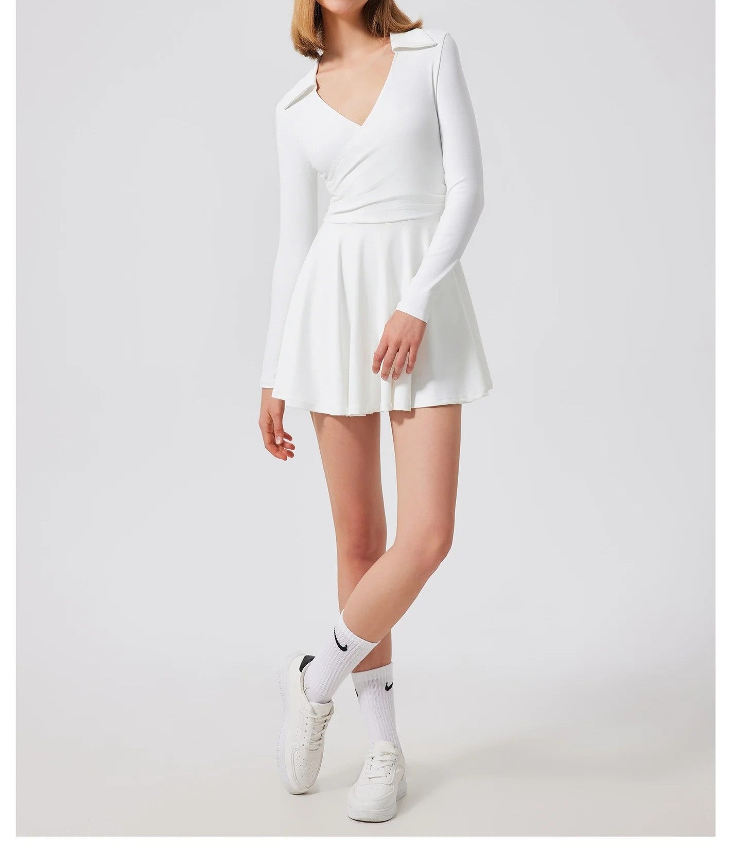 Vestido deportivo MORA, tenis, golf.