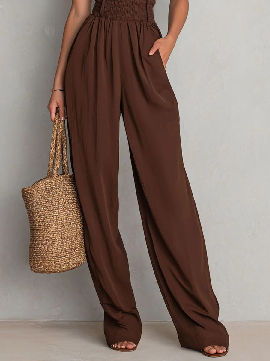 Mono Terranza bohemia, con top fruncido, pierna ancha y tirantes ajustables