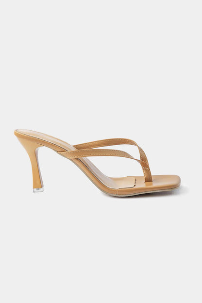 Sandalias LOLO de dedo minimal de tacón fino.