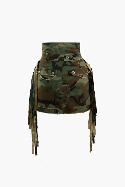 Minifalda COMBAT con flecos y patchwork deshilachado de camuflaje