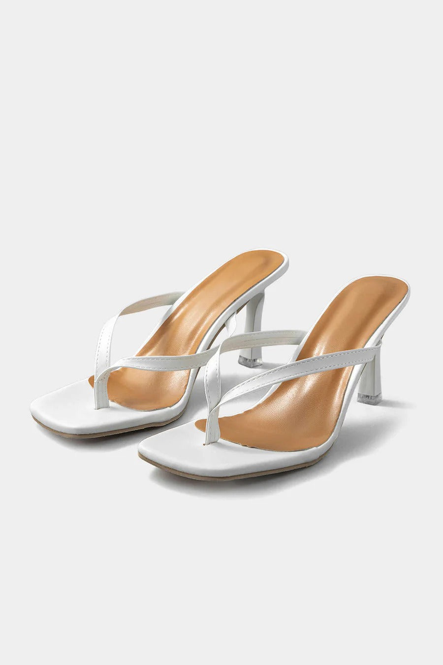 Sandalias LOLO de dedo minimal de tacón fino.