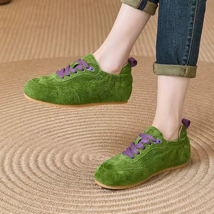 Zapatillas LARA todo andar con cordones, boodles de gamuza. Tendencia 2026