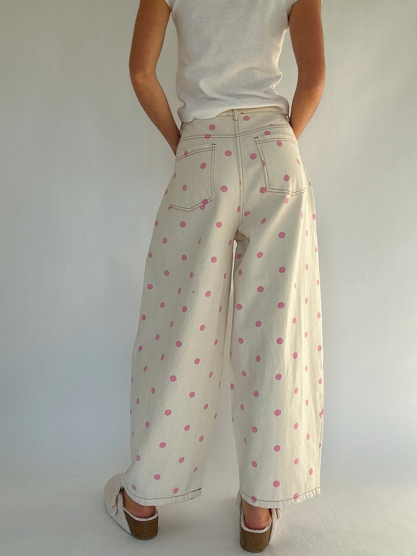 Pantalón PRINCESS, ancho, delicado, con lunares.