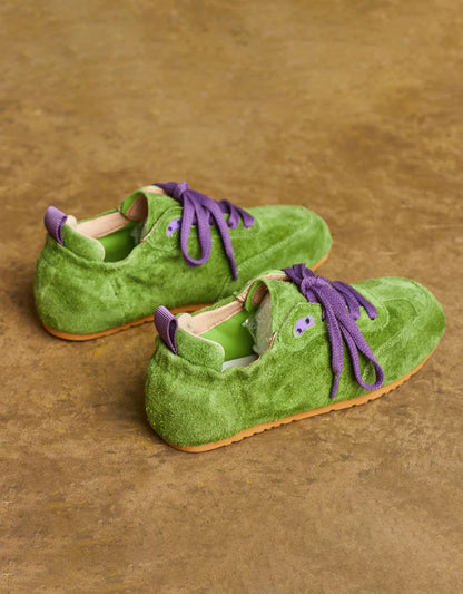 Zapatillas LARA todo andar con cordones, boodles de gamuza. Tendencia 2026