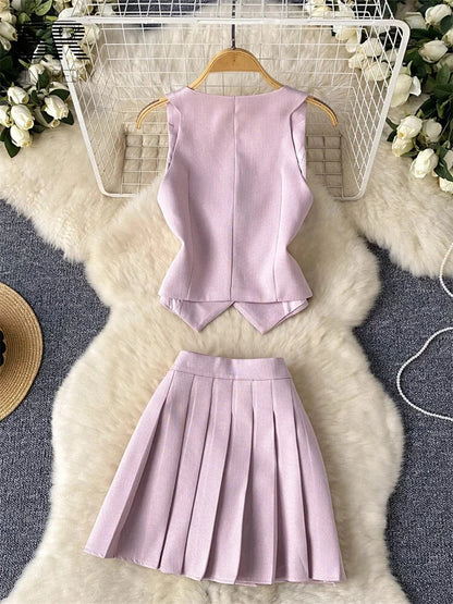 Conjunto POLI de 2 piezas, chaleco y falda.